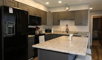 18 Circle Ln, Batesville, IN 47006