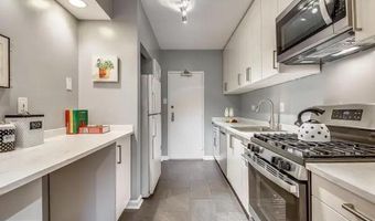 4141 N HENDERSON Rd 322, Arlington, VA 22203