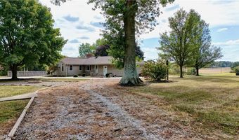 2982 Homeworth Rd, Alliance, OH 44601