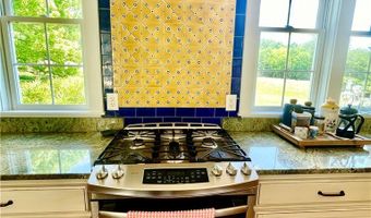 156 Lake Oglethorpe Dr, Arnoldsville, GA 30619