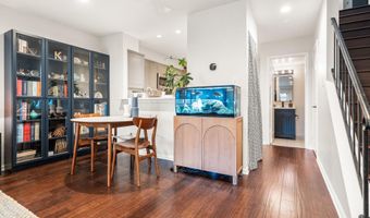 907 S ROLFE St 1A, Arlington, VA 22204