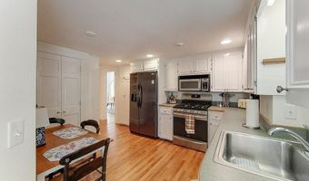 34 Catherine St A, Newport, RI 02840