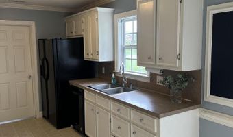 3846 Countryaire Dr, Ayden, NC 28513