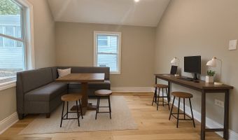 102 Center St, Algonquin, IL 60102