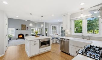 43197 WAYSIDE Cir, Ashburn, VA 20147
