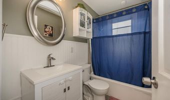 9305 Cloverhurst Dr, Affton, MO 63123