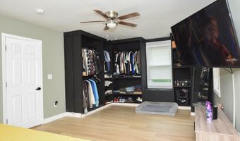 150 Hathaway Rd, Acushnet, MA 02743