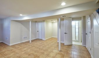 6 Levitt Ave, Bergenfield, NJ 07621
