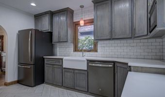 314 E RANDALL St, Appleton, WI 54911