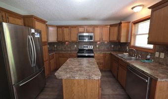 188 Greenwood Dr, Blakeslee, PA 18610