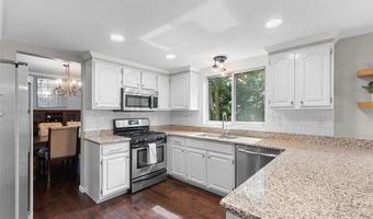 1537 Greenfield Crossing Ct, Ballwin, MO 63021