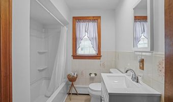 64 Dyer Ave, East Providence, RI 02915