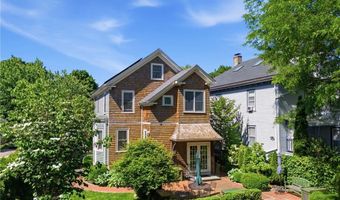 6 Brooks Ave, Newport, RI 02840