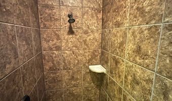 1622 Red Oak Ln, Andrews, TX 79714