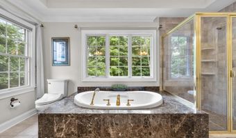 12 Logans Way, Danbury, CT 06811