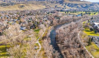1009 E Strawberry Ln, Boise, ID 83712