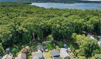 69 Overlook Dr, Warwick, RI 02818