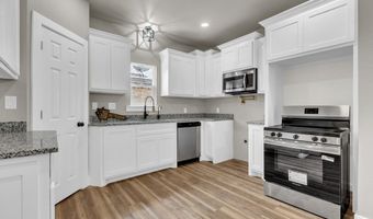 1405 NE Mustang Dr, Andrews, TX 79714