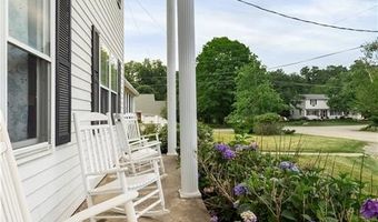 9 Plantation Dr, Cumberland, RI 02864