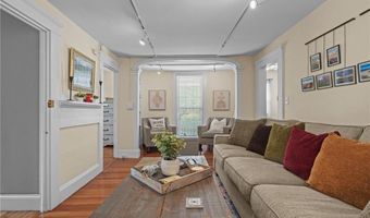 275 Hope St, Bristol, RI 02809