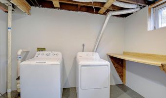 4 ROOSEVELT Dr, Annapolis, MD 21401