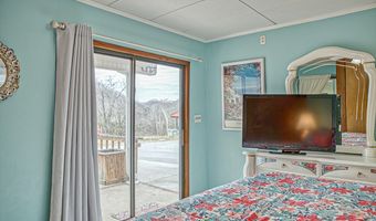 1369 Austin Lake Rd, Baxter, TN 38544