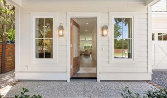 608 Pilot St, Beaufort, SC 29902