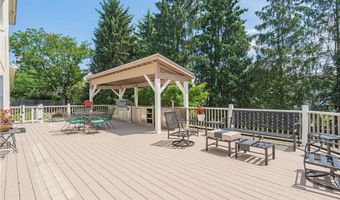 1487 Shelburne Ct, Allentown, PA 18104