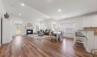 21 AURORA Cir, Barnegat, NJ 08005