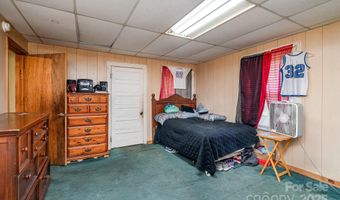 210 Lincoln St, Badin, NC 28009