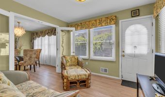 14 Dolan Ave, Aberdeen, NJ 07747