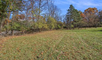 2374 Newport Rd, Ann Arbor, MI 48103