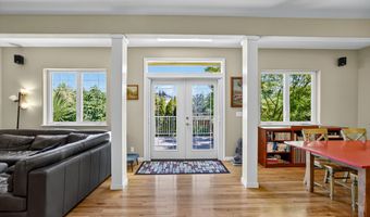 1011 Canyon Park Dr, Ashland, OR 97520