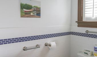 11 Durham St, Belfast, ME 04915