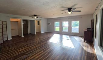 498 Delta Ln, Big Sandy, TN 38221