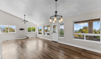 15263 OCEANVIEW Dr, Brookings, OR 97415