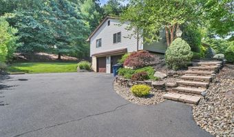 1 Amanda Ct, Airmont, NY 10952