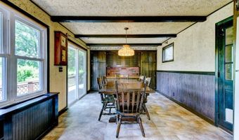 16 Lenape Ave, Andover, NJ 07860