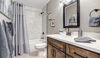 212 Jane St NE, Albuquerque, NM 87123