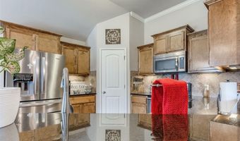1213 Greenfield Ave, Yukon, OK 73099