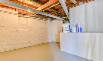 48 Washington Ave, Middletown, NJ 07748