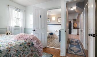 28 Palm Beach Ave, Narragansett, RI 02882