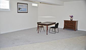 7582 VENTURE Dr, Alexandria, VA 22315