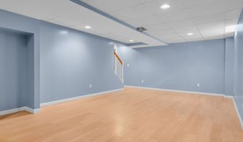 155 Stony Creek Rd, Branford, CT 06405