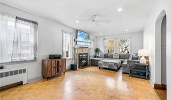 11 Lyman Ave, North Providence, RI 02911