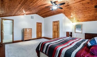 4406 ROUNDHILL Rd, Alexandria, VA 22310