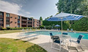 401 Bellevue Ave 214, Newport, RI 02840