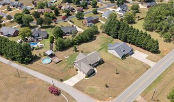 4401 Parris Bridge Rd, Boiling Springs, SC 29316