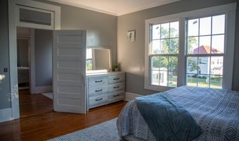 66 Weaver St, Baxley, GA 31513