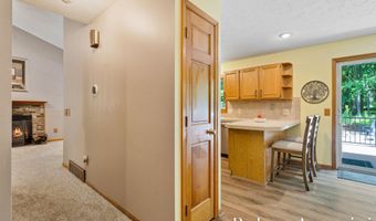 1016 Maple Hill Ave SE, Ada, MI 49301